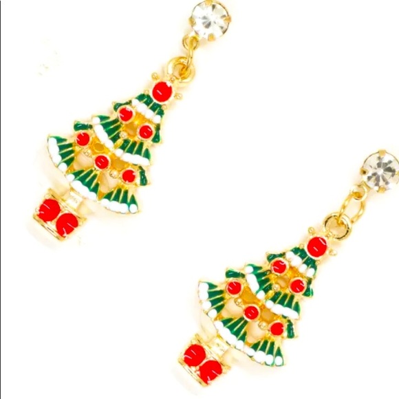New!! Christmas Tree Earrings - Picture 2 of 4